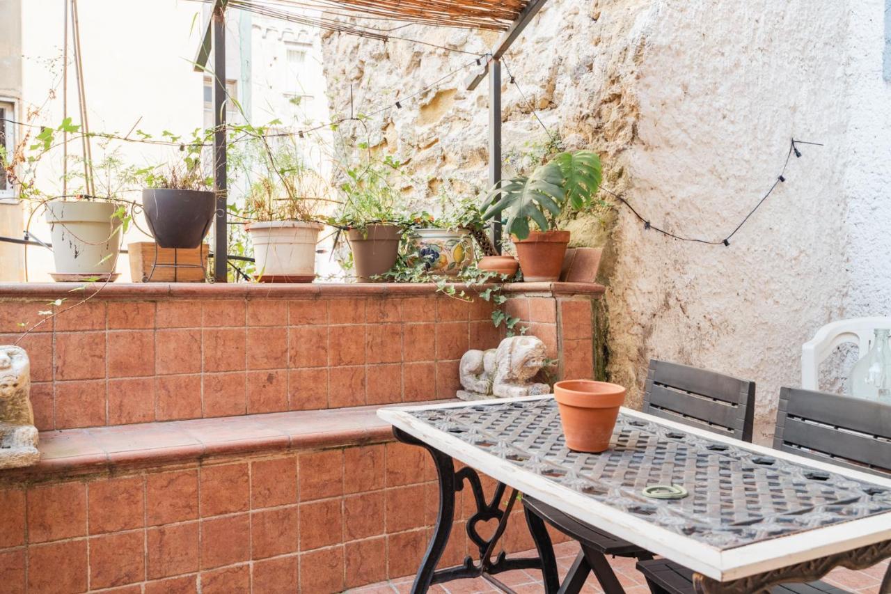 Appartamento In Pieno Centro Storico Con Terrazzo “O'Vicariello” Naples Extérieur photo